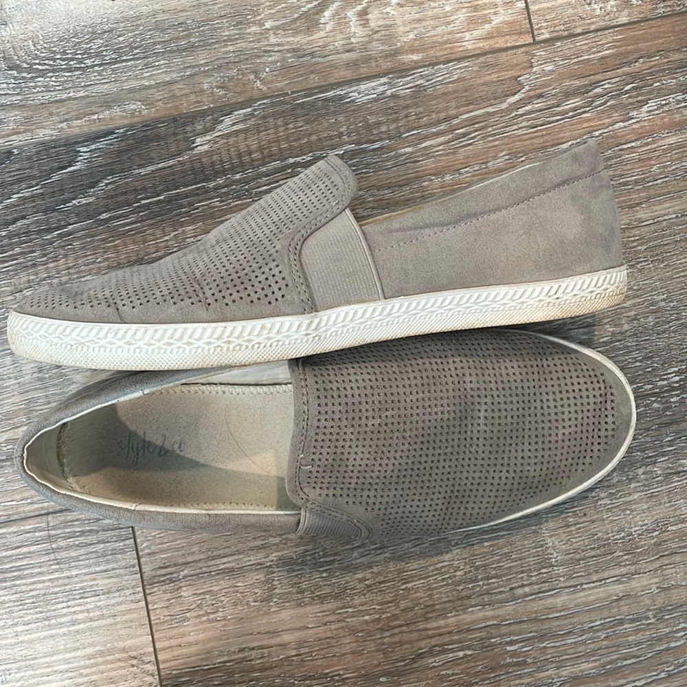 Style & Co slip on shoes size 9.5 W